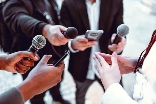 Sekretaris Jenderal Aliansi Jurnalis Independen (AJI) Indonesia Bayu Wardhana mengkritik praktik pemerintah yang kerap menggandeng influencer untuk kampanye dan sosialisasi kebijakan. (Istimewa)