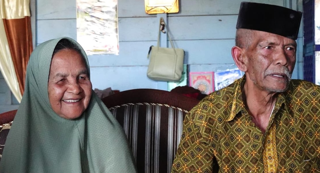 Muhammad Dahlan dan istrinya, Dahniar