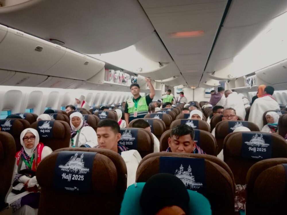 Jamaah haji Aceh kloter 01 sudah tiba di Bandara King Abdul Aziz, Jeddah, Arab Saudi setelah menempuh perjalanan sekitar 7,5 jam, Ahad (18/5). (Foto: For Infoaceh.net)