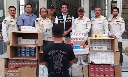 90.000 batang rokok ilegal diamankan dalam operasi gabungan yang digelar di Kabupaten Pidie Jaya dan Bireuen pada 15–16 Mei 2025