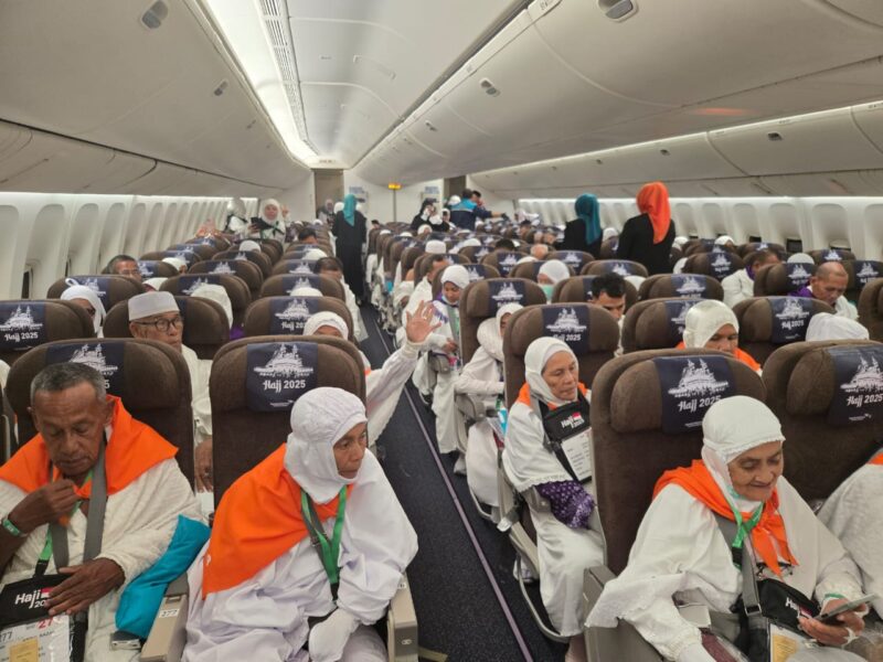 Jamaah haji asal Aceh Kloter 08 telah mendarat di Jeddah Arab Saudi, Senin dini hari, pukul 01.15 Waktu Arab Saudi (WAS) atau pukul 05.15 WIB. (Foto: Dok. Infoaceh.net)