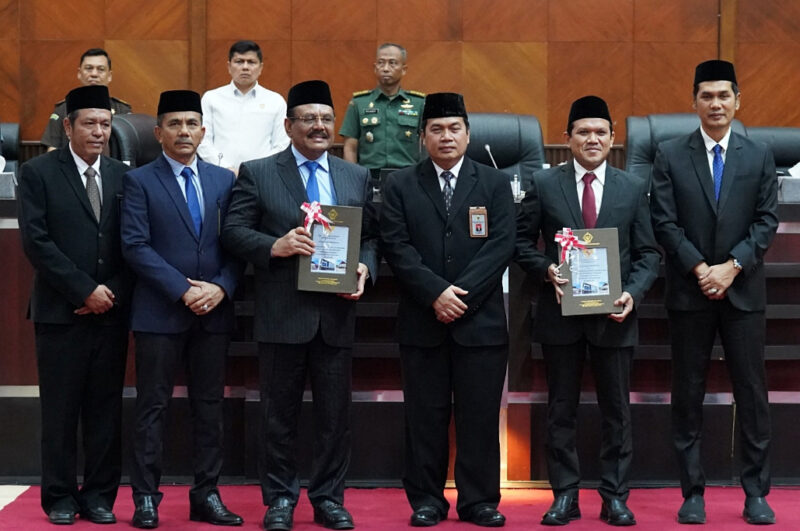Pemerintah Aceh meraih opini WTP untuk ke-10 kalinya berturut-turut dari BPK RI. Penyerahan Laporan Hasil Pemeriksaan (LHP) atas Laporan Keuangan Pemerintah Aceh 2024 digelar dalam Rapat Paripurna DPRA, Senin, 26 Mei 2025.
