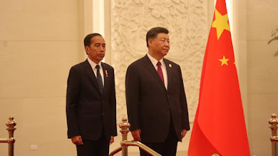 Pemerintah China seharusnya menagih utang untuk Indonesia kepada Presiden ke-7 RI Joko Widodo (Jokowi)