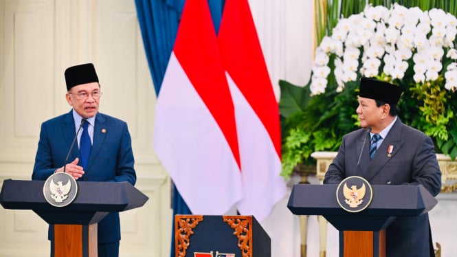 Presiden RI Prabowo Subianto dan PM Malaysia Anwar Ibrahim di Istana Merdeka, Jakarta Pusat (sumber foto: Laily Rachev - Biro Pers Sekretariat Presiden)