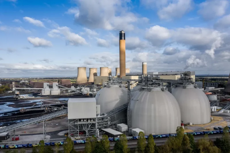 PT Pertamina Hulu Energi (PHE) selaku Subholding Upstream Pertamina menegaskan komitmennya untuk mendukung transisi energi bersih dan upaya mencapai swasembada energi nasional melalui pengembangan teknologi Carbon Capture and Storage (CCS).