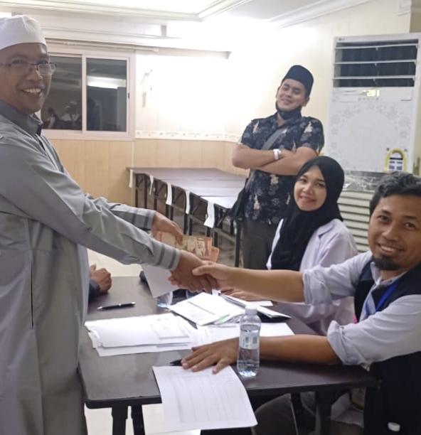 Sebanyak 392 jamaah haji Aceh yang tergabung dalam Kloter 05 Embarkasi Aceh menerima kompensasi sebesar 30 Riyal Saudi per orang dari BPKH Limited. (Foto: Ist)