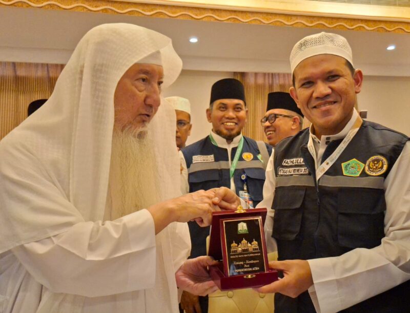 Wakil Gubernur Aceh Fadhullah, melakukan pertemuan dengan Syeikh Dr. Abdulathif Muhammad Balthu, Pengelola Wakaf Baitul Asyi pada Sabtu (31/5) di Mekkah