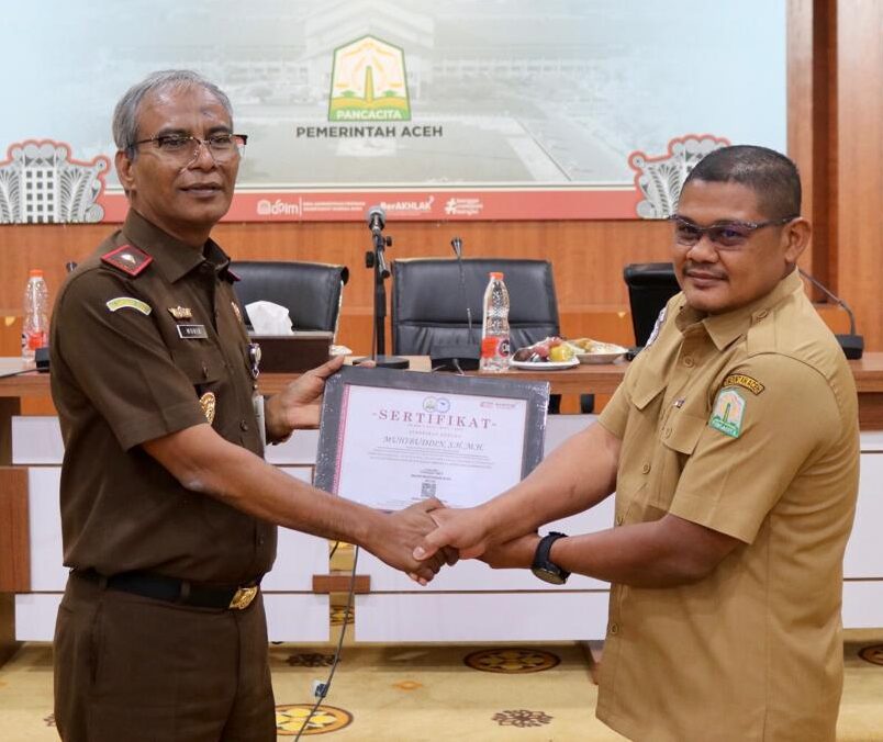Wakajati Aceh Muhibuddin SH MH menjadi narasumber Bimtek BRA dalam rangka peningkatan kapasitas mendukung program reintegrasi di Aceh, Senin, 2 Juni 2025