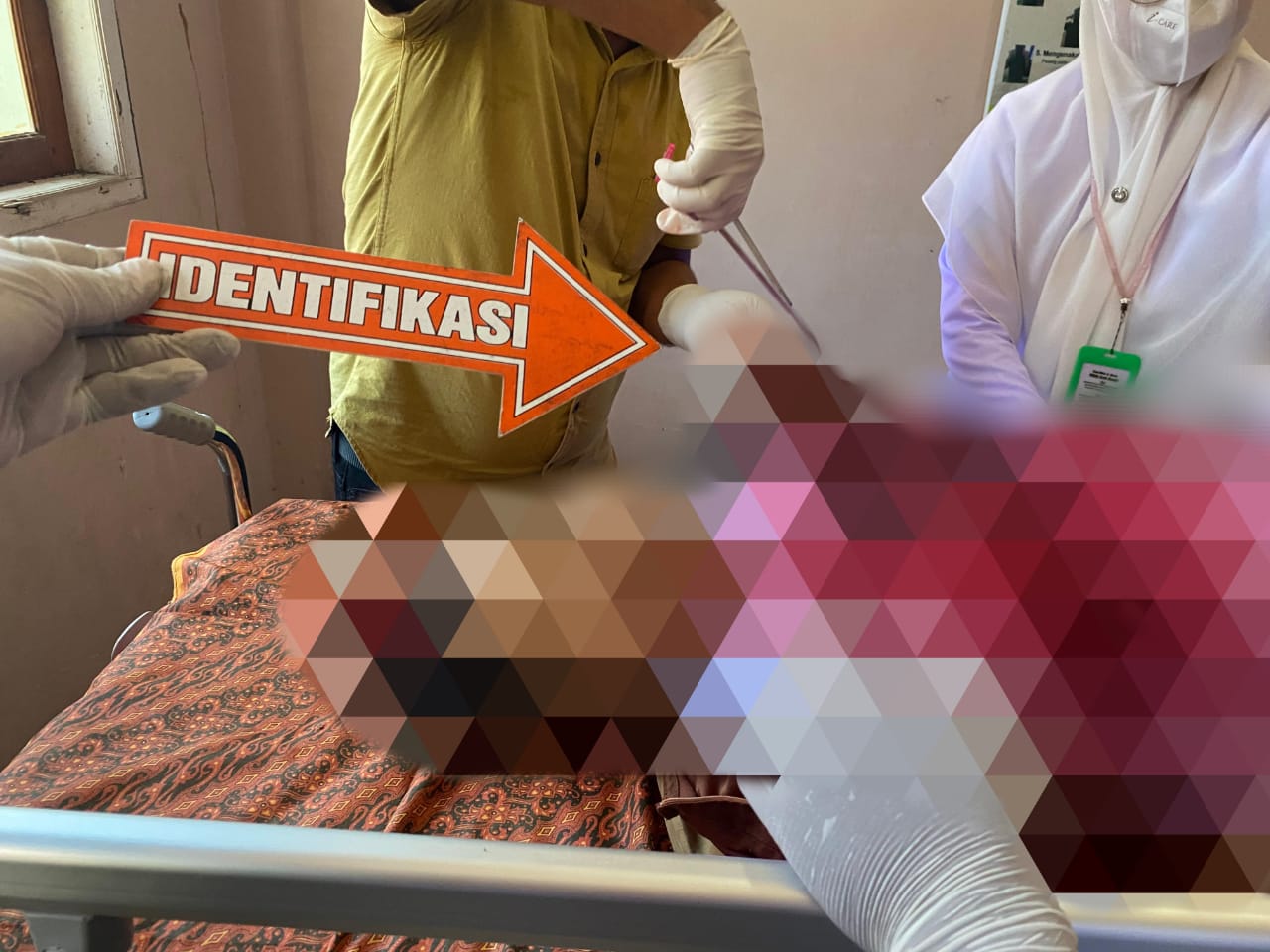 Seorang guru sekolah dasar (SD) berinisial NA (31), warga Desa Sidorejo, Kecamatan Gunung Meriah, Kabupaten Aceh Singkil, tewas mengenaskan setelah diduga dibunuh oleh suaminya, ES (34), pada Selasa (3/6). (Foto: Dok. Polres Aceh Singkil)