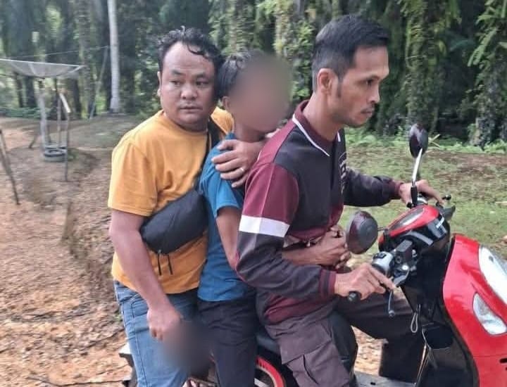 olres Aceh Singkil berhasil menangkap ES (34), tersangka pembunuhan guru SD berinisial NA (31) yang terjadi di areal PT Nafasindo, Desa Butar. (Foto: Dok. Polres Aceh Singkil)
