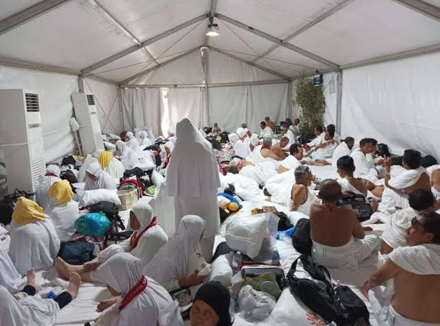 Terjadinya penelantaran 150 jamaah haji asal Aceh di Mina, Arab Saudi, menunjukkan buruknya sistem pengelolaan haji Indonesia