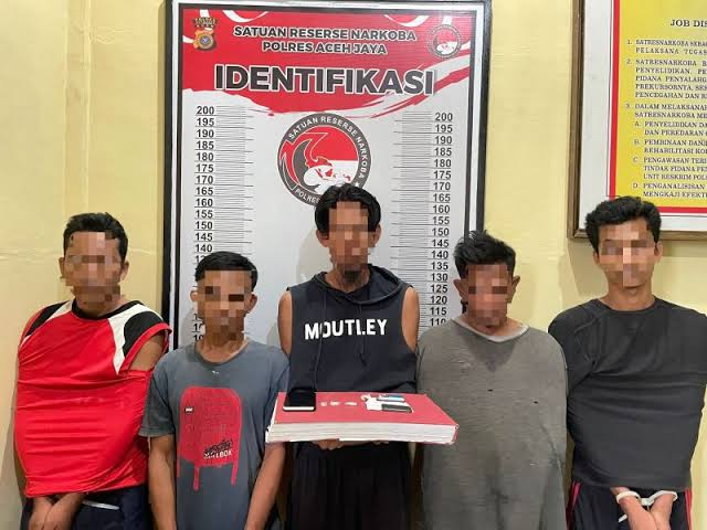 5 narapidana di Lapas Kelas III Calang, Aceh Jaya, diamankan setelah terbukti terlibat dalam kasus penyalahgunaan narkotika jenis sabu. (Foto: Dok. Polres Aceh Jaya)
