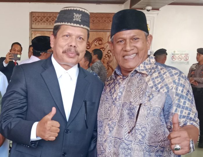 Alm. Waled Nura bersama Isa Alima (Ketua PBN Aceh). (Foto: Ist)