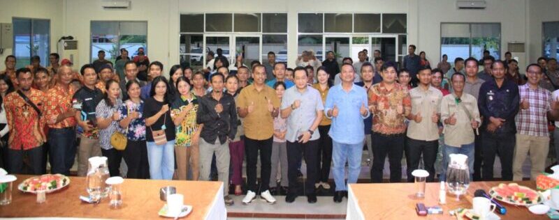 Anggota Komisi V DPR RI dari Fraksi Partai Gerindra, Yuliansyah, menggelar kegiatan reses di Pendopo Bupati Bengkayang, Kalimantan Barat, pada Sabtu, 14 Juni 2025.