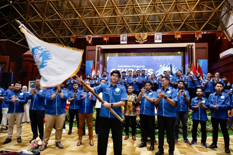 Sunnyl Ikbal, putra Gubernur Aceh Muzakir Manaf (Mualem) menjadi Ketua Umum DPW GEKRAFS Provinsi Aceh yang dikukuhkan pada Jum'at malam, 20 Juni 2025 di Anjong Mon Mata, Meuligoe Gubernur Aceh. (Foto: For Infoaceh.net)