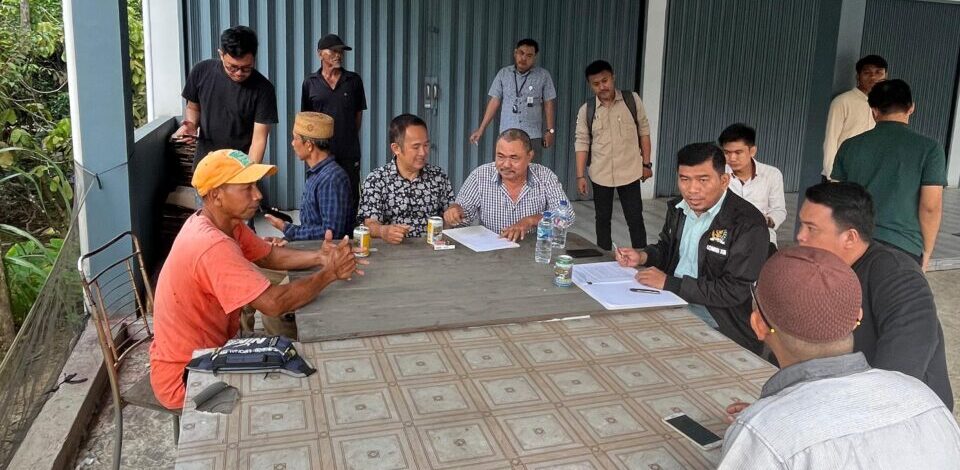 Anggota Komisi XII DPR RI dari Fraksi Gerindra, Rocky Candra, meninjau langsung proyek pemasangan pipa gas milik PT Jadestone Energy di Desa Bunga Tanjung dan Mekar Jaya, Kecamatan Betara, Kabupaten Tanjung Jabung Barat.
