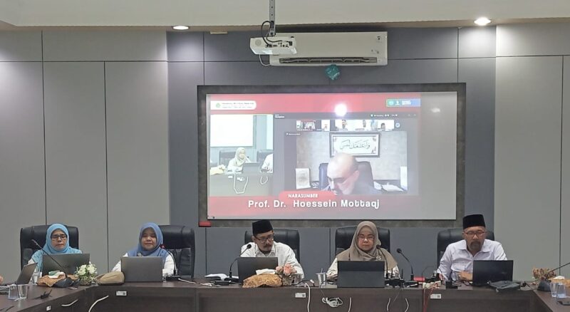 Cendekiawan asal Iran, Prof Dr Hossein Mottaqi saat menjadi narasumber Webinar Kajian Studi Islam Seri Ke-4 yang digelar Prodi S3 Studi Islam UIN Ar-Raniry, Senin (23/6).