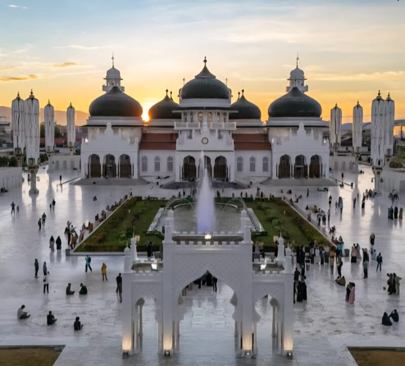 Tahun baru Islam 1 Muharram 1447 H jatuh pada hari Jum'at, 27 Juni 2025.