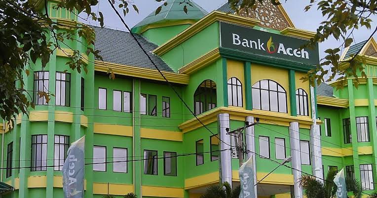 Bank Aceh Syariah (BAS) membutuhkan transformasi menyeluruh upaya profesionalisme sebagai lembaga keuangan daerah