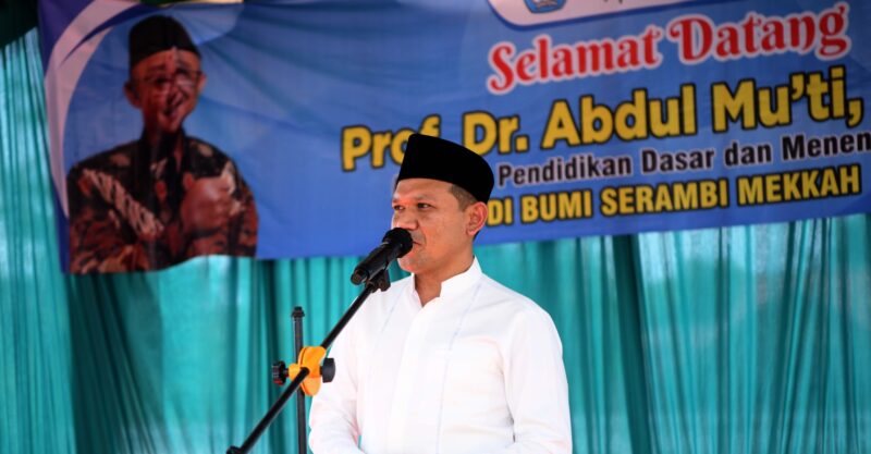 Wagub Aceh Fadhlullah menghadiri peletakan batu pertama pembangunan SMK Muhammadiyah Banda Aceh, Jum'at sore (27/6). (Foto: For Infoaceh.net)