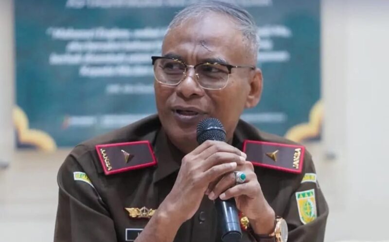 Wakajati Aceh Muhibuddin SH MH jadi narasumber dalam kegiatan orientasi pegawai baru, FGD pengelolaan barang dan jasa, serta kuliah umum di RSUDZA Banda Aceh, Senin (30/6). (Foto: For Infoaceh.net)