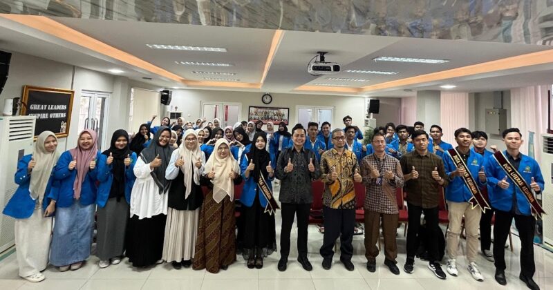 OJK menerima kunjungan edukatif dari HMPPS FEBI UIN Ar-Raniry Banda Aceh, pada Selasa (17/6/2025)