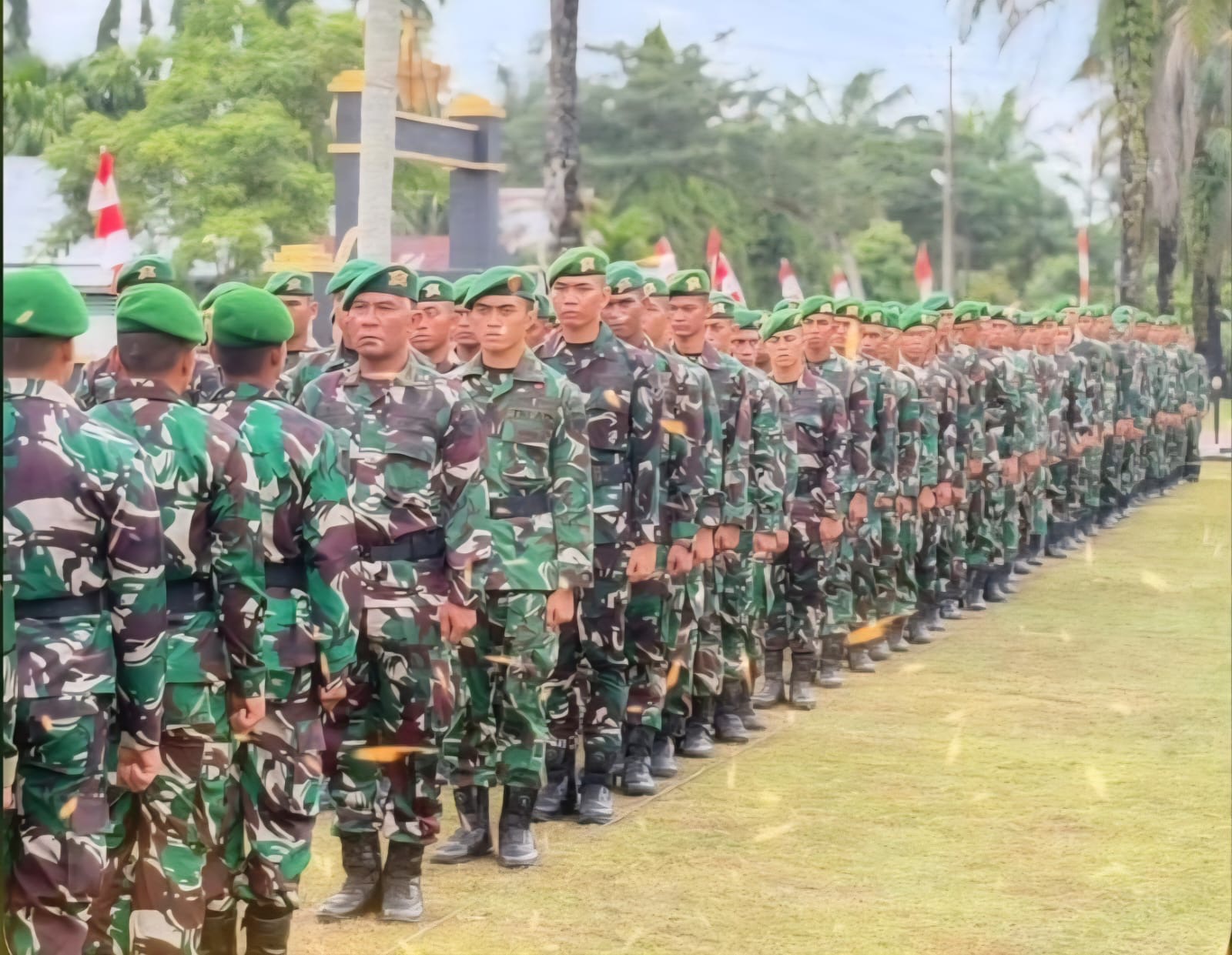 Penyambutan 423 prajurit TNI baru Batalyon Teritorial Pembangunan (Yon-TP) 853/Bawar Reje Bur di Kabupaten Aceh Timur, Rabu (16/7). (Foto: Ist)
