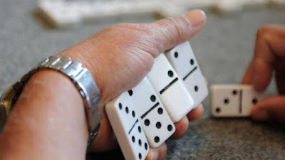 Ketua Umum Pengurus Besar Perkumpulan Olahraga Domino Indonesia (PB PORDI), Andi Jamaro Dulung, mengumumkan bahwa permainan domino segera diakui sebagai cabang olahraga resmi di Indonesia.