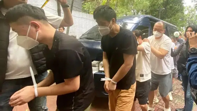 Sebanyak 11 warga negara asing (WNA) asal Republik Rakyat China (RRC) ditangkap polisi karena menjadikan sebuah rumah mewah di kawasan Cilandak, Jakarta Selatan, sebagai markas penipuan daring (online scam).