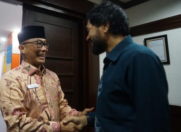 Gubernur Aceh Muzakir Manaf melakukan pertemuan dengan Kepala BKN Prof Dr Zudan Arif Fakrulloh, di Kantor BKN RI, Kamis (3/7). (Foto: Ist)