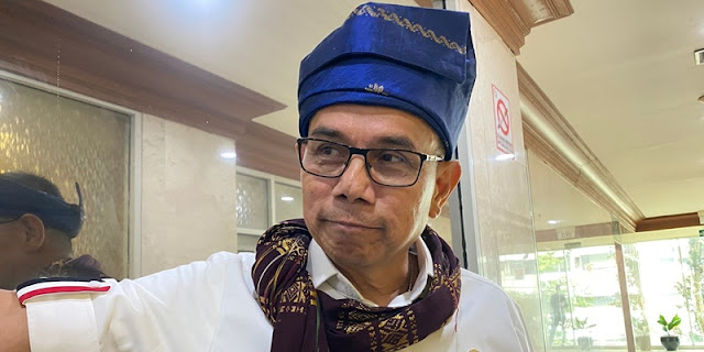 Anggota Majelis Tinggi Partai Demokrat, Hinca Panjaitan, menegaskan Roy Suryo telah keluar dari Demokrat sejak 2020.