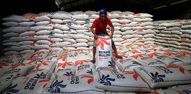Kenaikan harga beras di Sulawesi Selatan pada awal Juli 2025 lalu meski stok regional dinyatakan aman