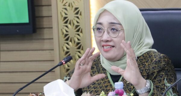 Anggota Komisi IV DPR RI dari Fraksi Partai Kebangkitan Bangsa (PKB), Hindun Anisah, mengapresiasi langkah tegas Satgas Pangan Polri yang telah menetapkan enam tersangka dalam kasus beras oplosan.