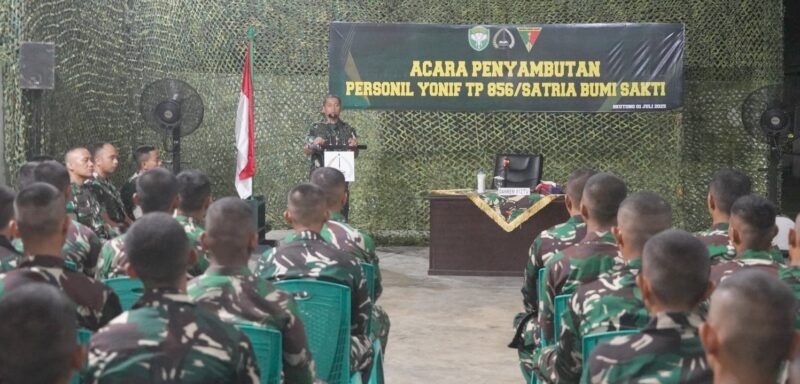 Sebanyak 237 personel Batalyon Infanteri Teritorial Pembangunan (Yonif TP) 856/Satria Bumi Sakti tiba di Marshalling Area Kompi Exiting Yonif 116/GS, wilayah Korem 012/TU, Selasa malam (1/7). (Foto: Korem 012/TU)