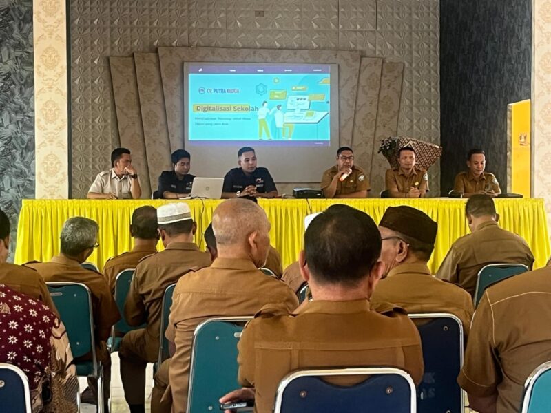 Dinas Pendidikan Aceh Selatan melakukan inovasi demi perubahan dan kemajuan, salah satunya dengan memulai penerapan digitalisasi sekolah.