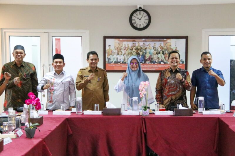 Kegiatan Diseminasi “Pembentukan Perusahaan Penjaminan Kredit Daerah Syariah untuk Pembangunan Ekonomi Aceh” di Kantor OJK Aceh, Senin (29/7). (Foto: Ist)