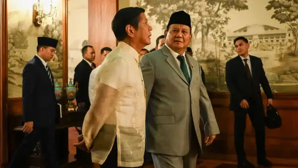 Presiden Filipina Ferdinand 'Bongbong' Marcos Jr menegaskan perang China-Taiwan akan menyeret negaranya karena faktor geografis.