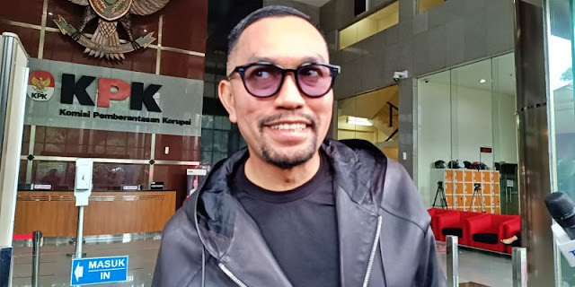 Dewan Pimpinan Pusat (DPP) Partai NasDem resmi menonaktifkan Ahmad Sahroni dan Nafa Urbach dari keanggotaan Fraksi NasDem di DPR RI.