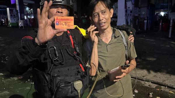 Kepala Pusat Penerangan (Kapuspen) TNI, Brigjen Mar Freddy Ardianzah, saat memberikan keterangan pers di Jakarta terkait narasi hoaks yang menyebut prajurit TNI ditangkap Polri, Ahad (31/8/2025).