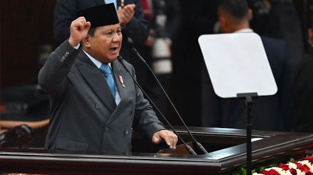 Selama Saya Presiden, Jangan Bertindak Seenaknya!
