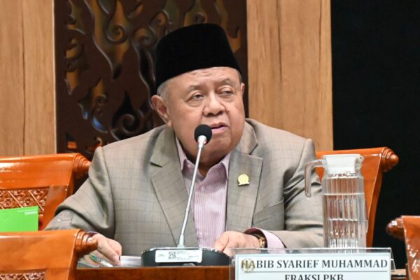 Anggota Komisi X DPR RI, Habib Syarief Muhammad, saat menyampaikan apresiasinya atas alokasi anggaran pendidikan yang mencapai lebih dari Rp700 triliun dalam APBN, di Jakarta, Jumat (22/8/2025).