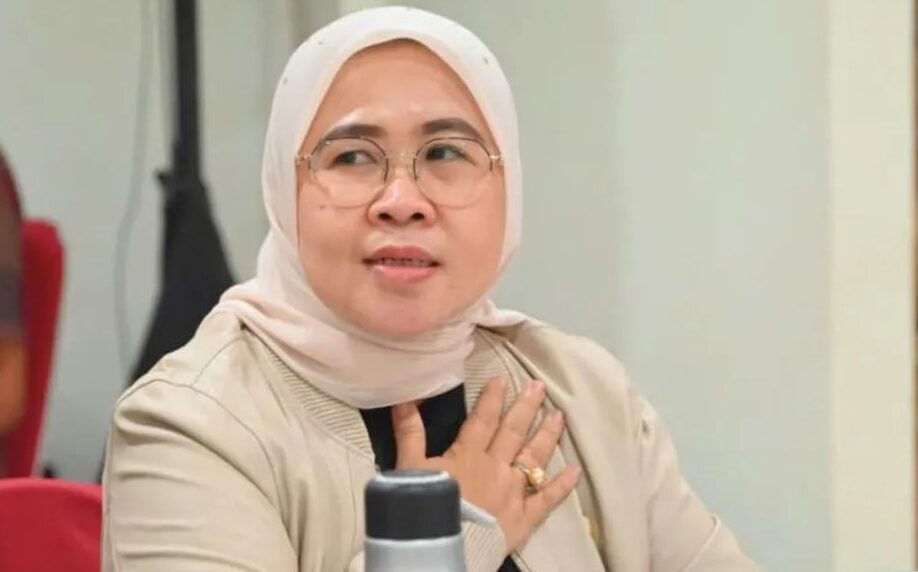 Anggota Komisi VII DPR RI dari Fraksi Partai Kebangkitan Bangsa (PKB), Siti Mukarromah, menyoroti fenomena meningkatnya penggunaan layanan paylater di masyarakat.