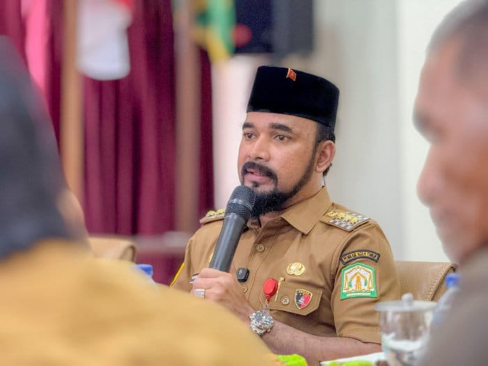 Bupati Aceh Timur, Iskandar Usman Al-Farlaky