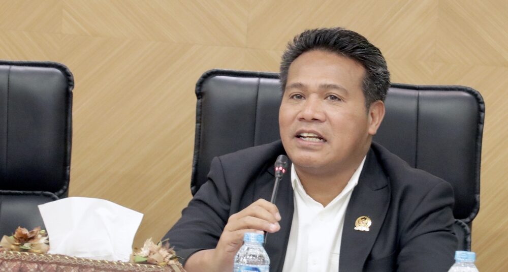 Anggota Komisi XII DPR RI Fraksi PKB, Syafruddin, saat memberikan pernyataan pers di Jakarta terkait kebakaran sumur minyak ilegal di Blora, Jawa Tengah, Kamis (21/8/2025).