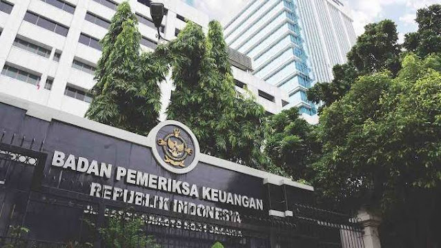 Pakar hukum pidana dari Universitas Trisakti (Usakti) Abdul Fickar Hadjar menyoroti sejumlah nama yang disebut-sebut menjadi pejabat sekaligus 'pemain' dalam audit Badan Pemeriksa Keuangan (BPK) RI.