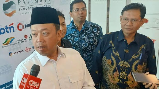 Menteri ATR/BPN Nusron Wahid menyampaikan klarifikasi terkait ucapannya soal kepemilikan tanah dalam video permintaan maaf, 11 Agustus 2025.