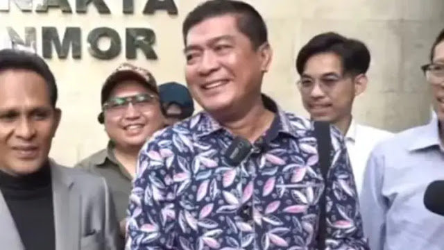 Kejaksaan Agung (Kejagung) membantah adanya beking keluarga yang membuat Kejaksaan Negeri Jakarta Selatan (Kejari Jaksel) tak dapat melakukan eksekusi badan terhadap terpidana pencemaran nama baik dan fitnah Silfester Matutina.