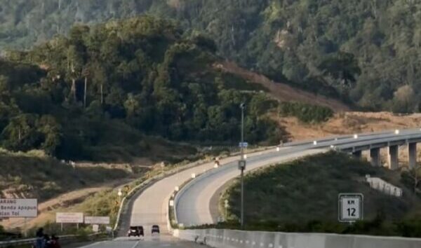 Pengoperasian Jalan Tol Sigli–Banda Aceh (Sibanceh) Seksi 1 Padang Tiji-Seulimeum yang telah lama dinantikan masyarakat Aceh masih terkendala izin kawasan hutan produksi. (Foto: Ist)