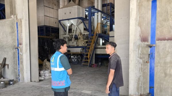 Kunjungan lapangan PLN ULP Geudong ke PT Pabrik Yusima, pelaku usaha penggilingan padi di Aceh Utara.