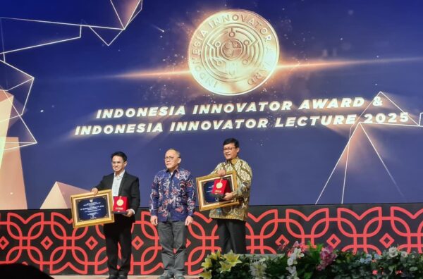 Kepala ARC USK Dr Ir Syaifullah Muhammad ST MEng meraih prestasi nasional dengan menerima Indonesia Innovator Award 2025 dari BRIN dan LPDP.